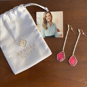 ✨Like New✨ Kendra Scott Pink Statement Earrings